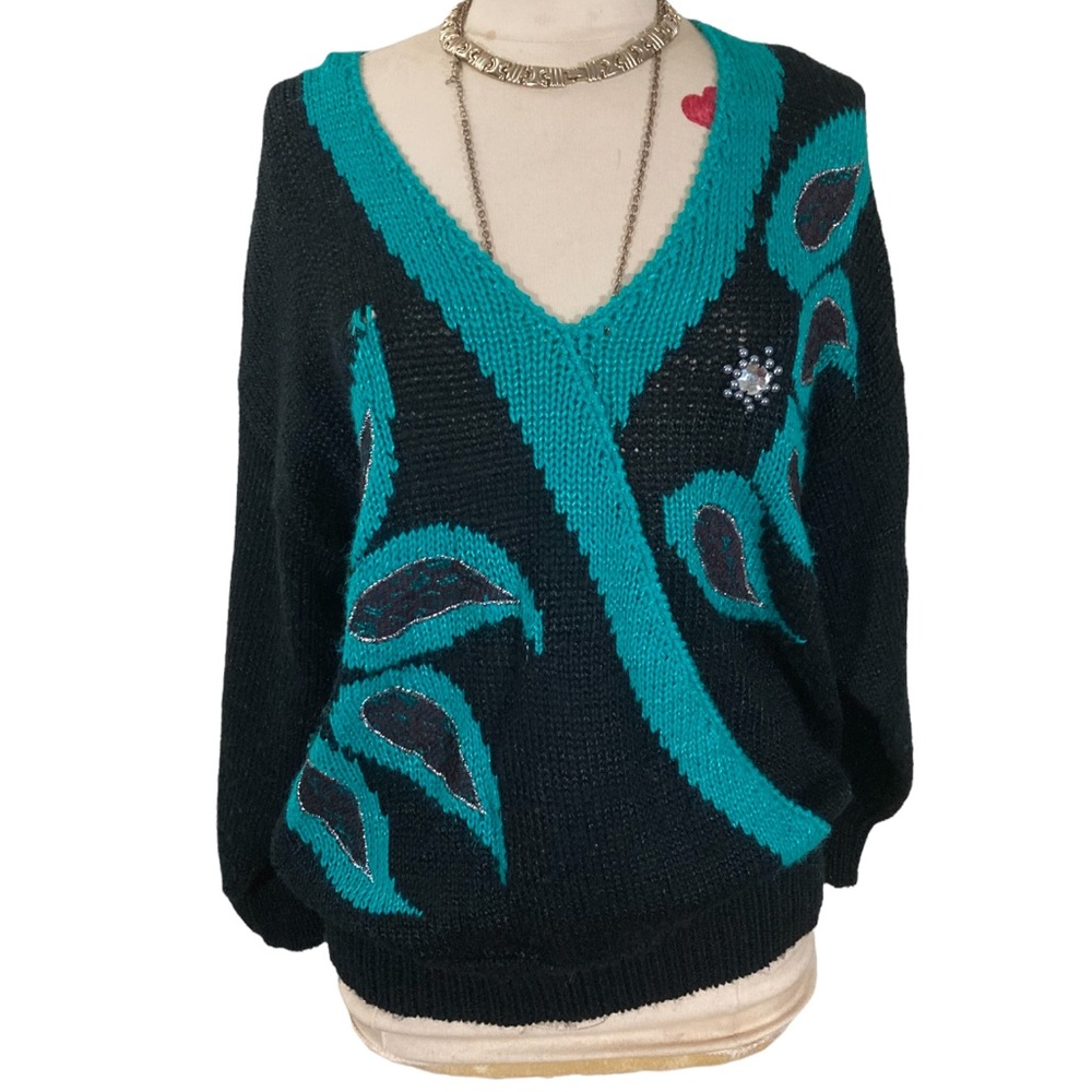 Vintage Razz M Tazz black v-neck sweater with Pearl accents